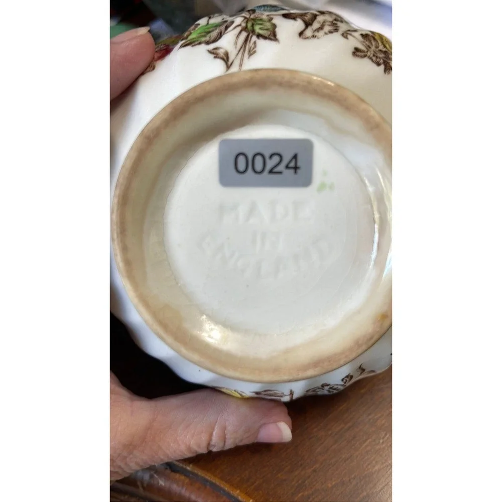 Johnson Brothers Staffordshire Bouquet lidded Sugar Bowl IRONSTONE 1970s